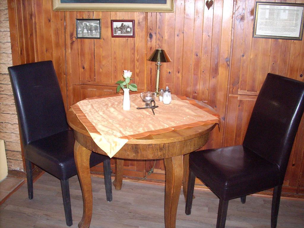 Pension&Restaurant Alte Schule Kluis Extérieur photo