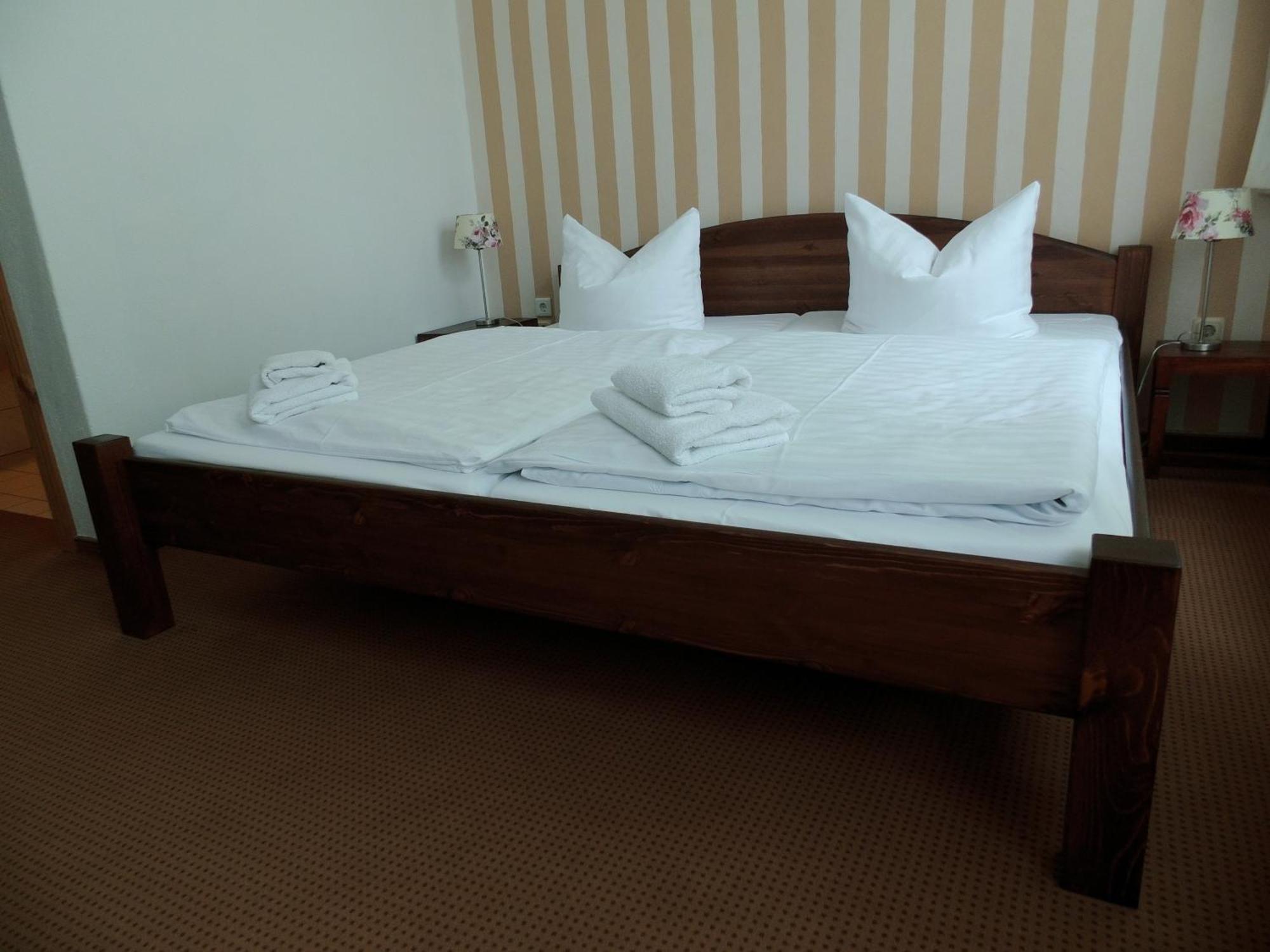 Pension&Restaurant Alte Schule Kluis Chambre photo