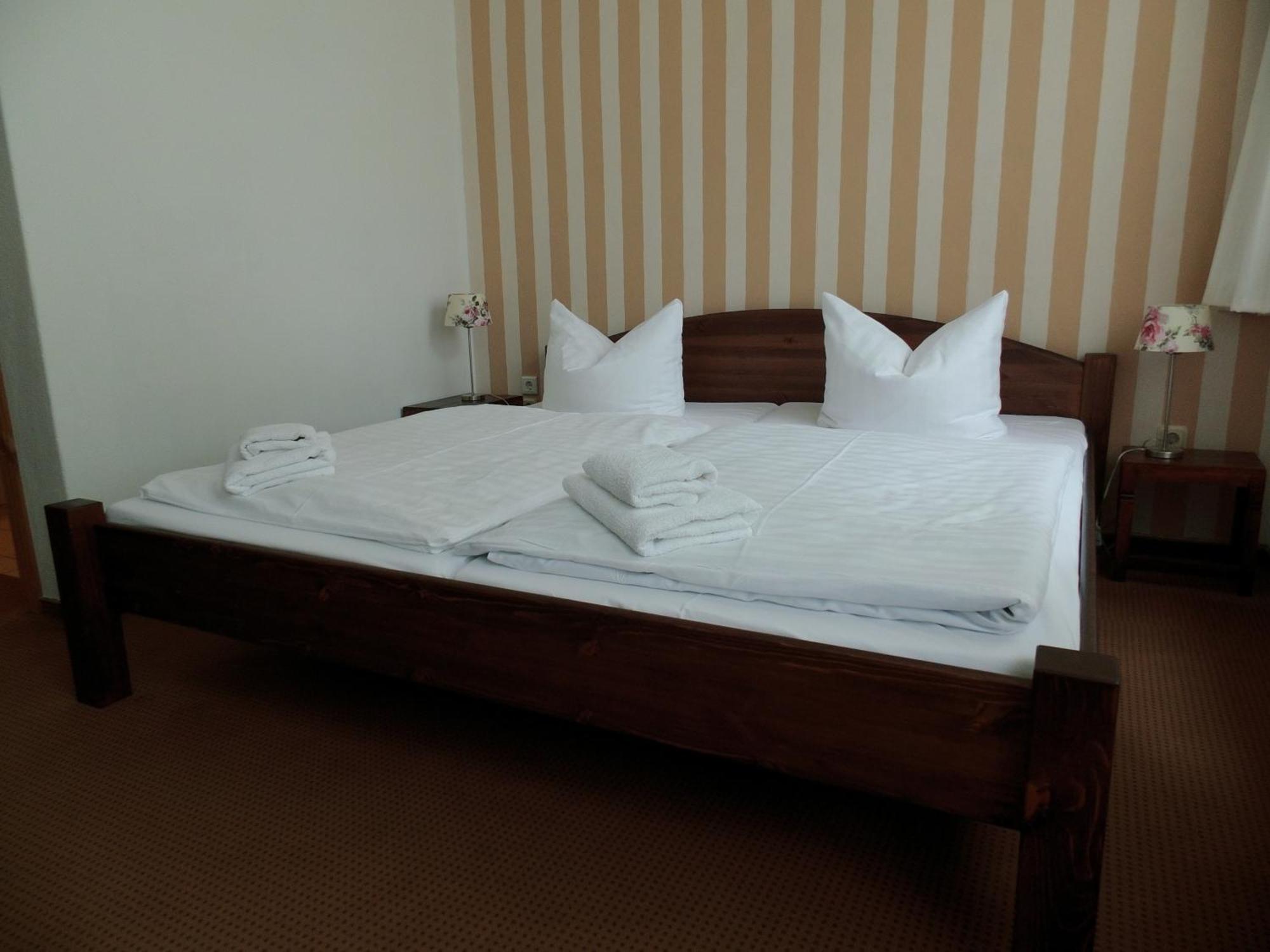 Pension&Restaurant Alte Schule Kluis Chambre photo