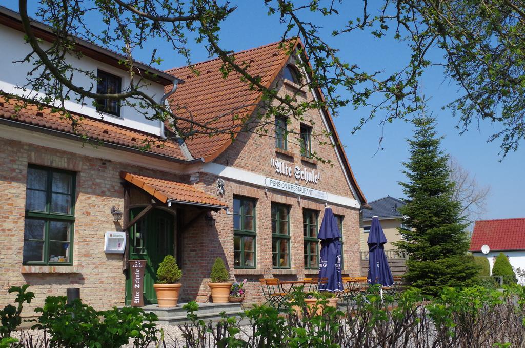 Pension&Restaurant Alte Schule Kluis Extérieur photo