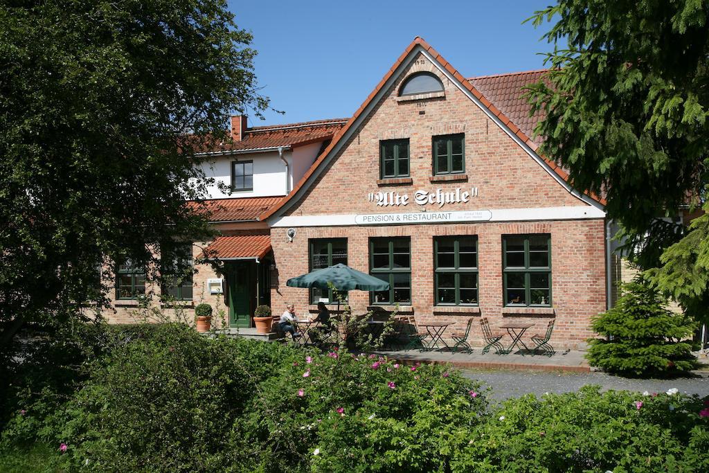 Pension&Restaurant Alte Schule Kluis Extérieur photo
